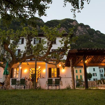 Locanda La Pignatta Arogno エクステリア 写真