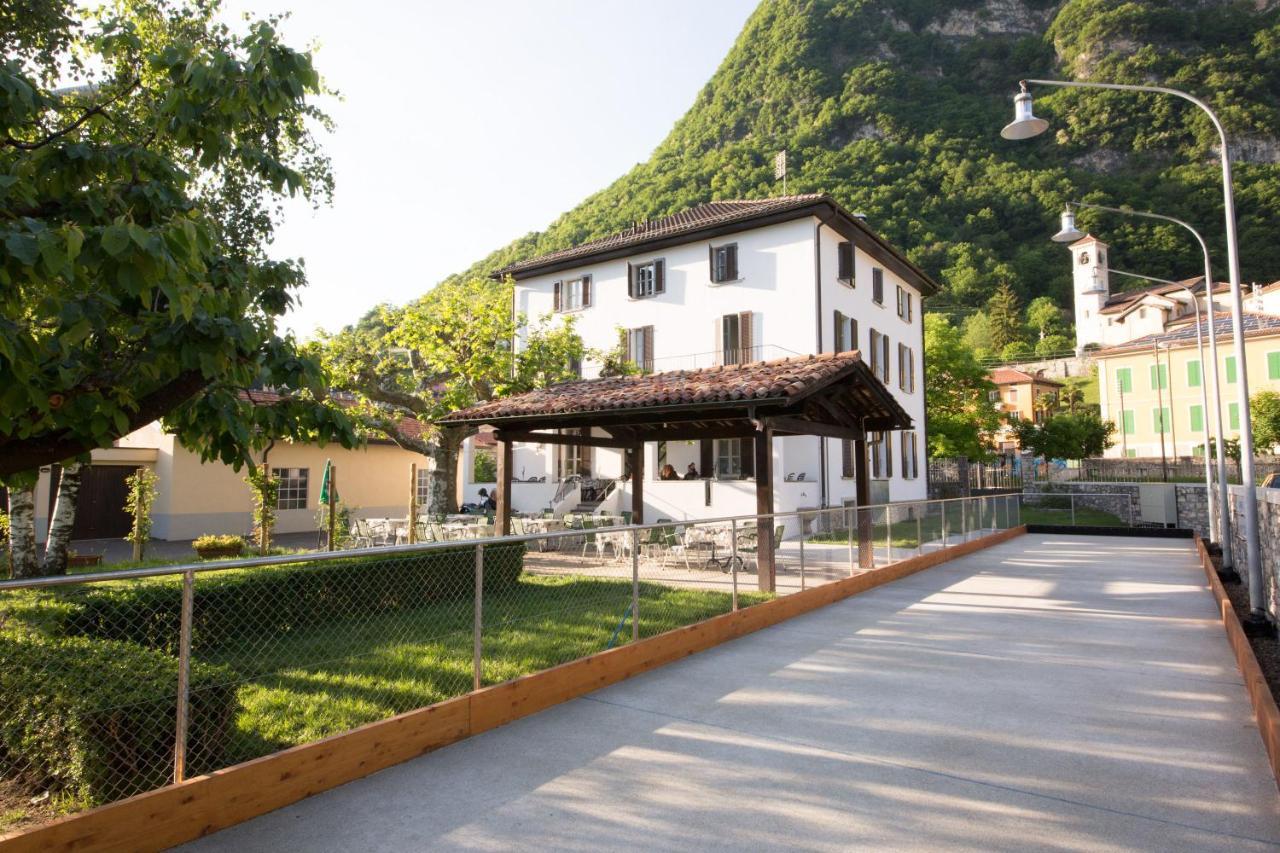Locanda La Pignatta Arogno エクステリア 写真