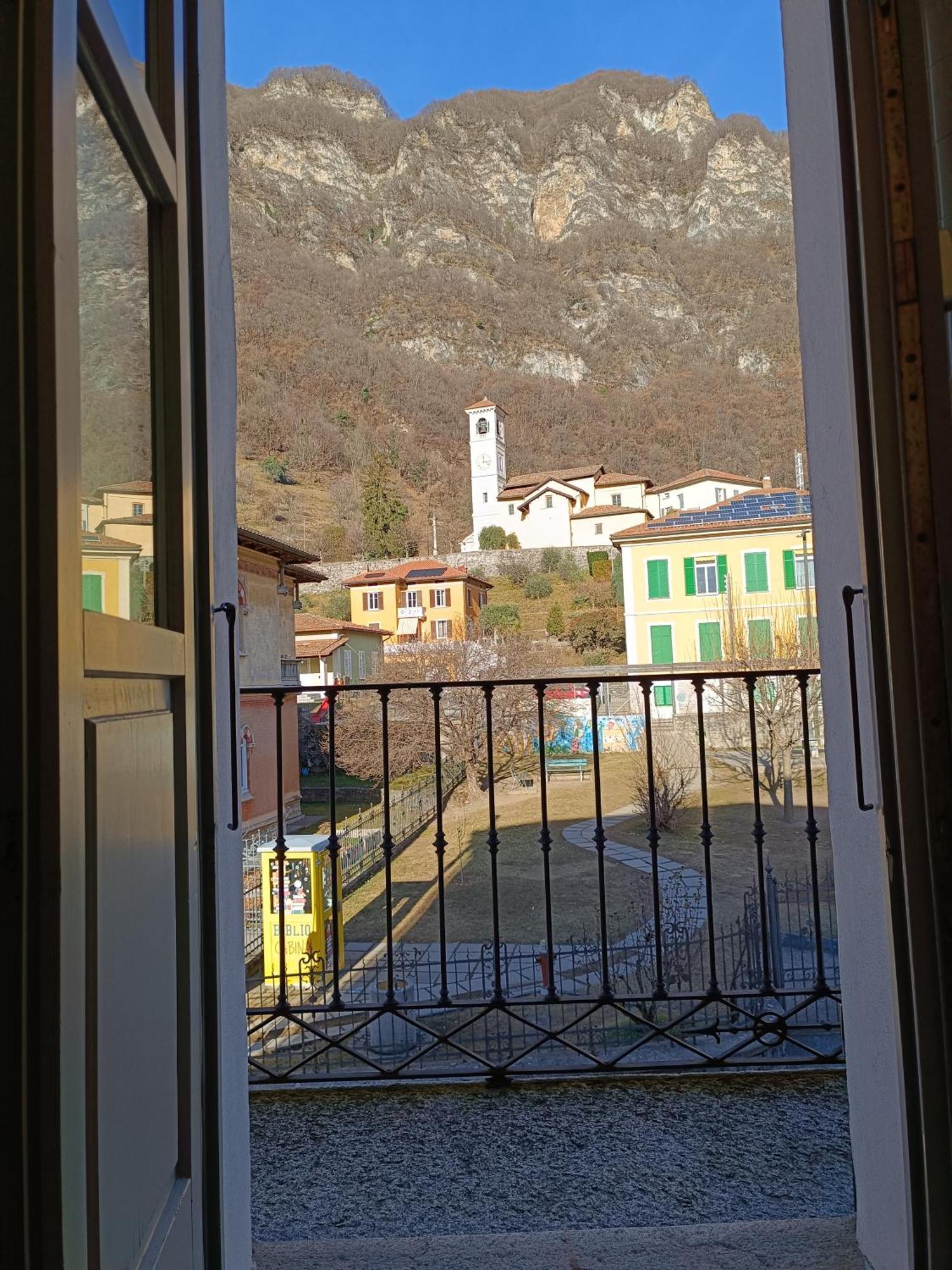 Locanda La Pignatta Arogno エクステリア 写真