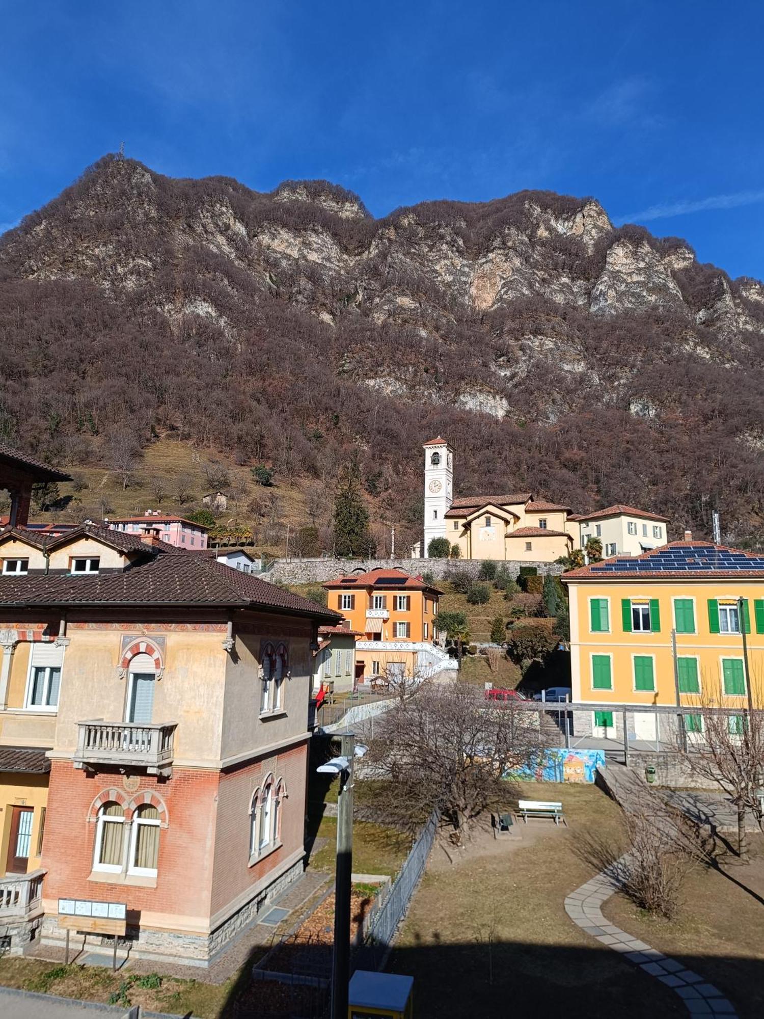 Locanda La Pignatta Arogno エクステリア 写真